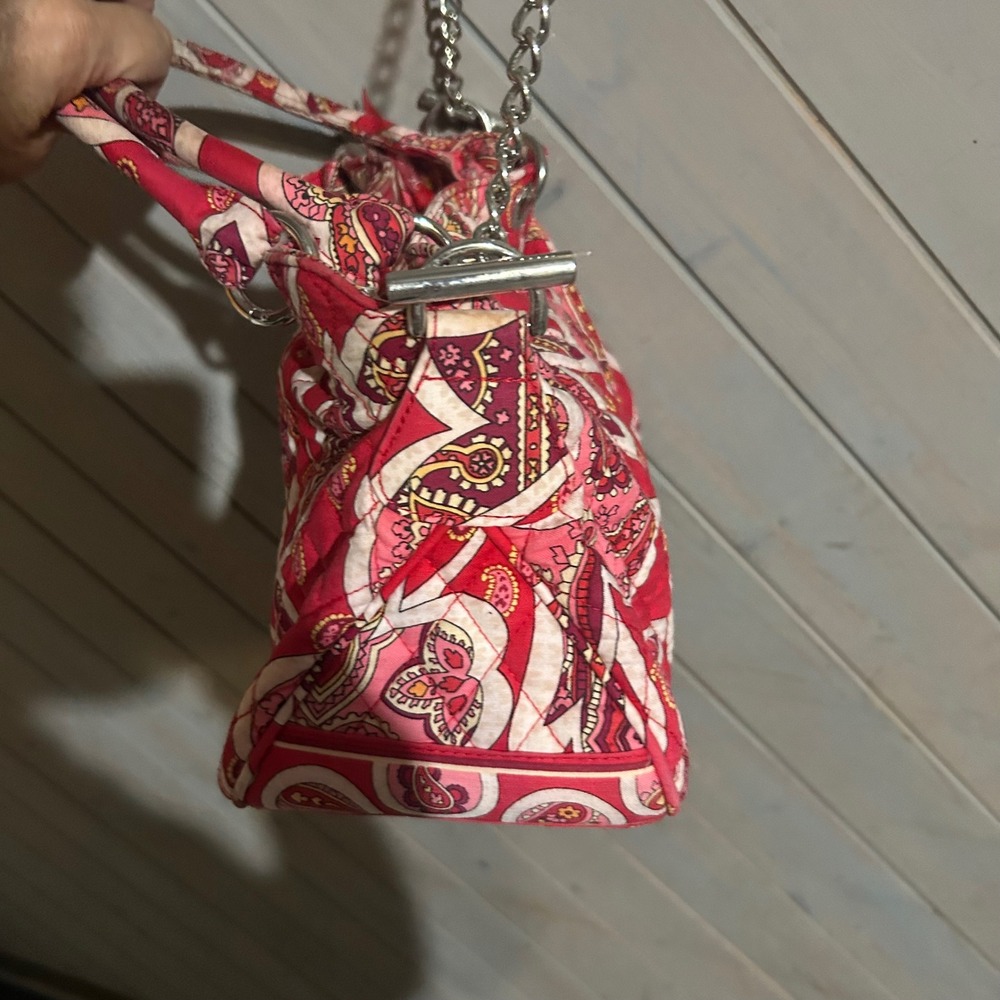Vera Bradley‎ Shoulder Bag Red Pink Paisley Quilted Chain Strap Purse - Picture 3 of 8